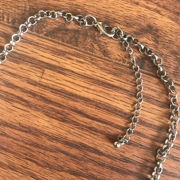 Francesca’s Pink and Teal Flower Necklace - Picture 3 of 4